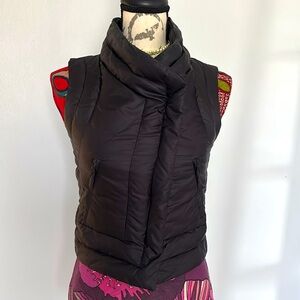 BCBG MAXAZRIA Black Puff Vest Asymmetrical Hidden Zipper 🖤